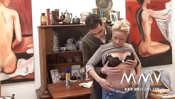 Давай синку, трахну свою матусю - я ж бачу, seks porno mama ти цього хочеш.