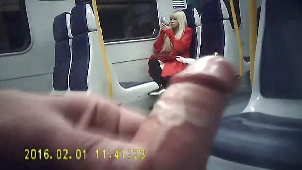 Донечка погано забралася вдома і довелося смоктати батьківський porno mama video член.