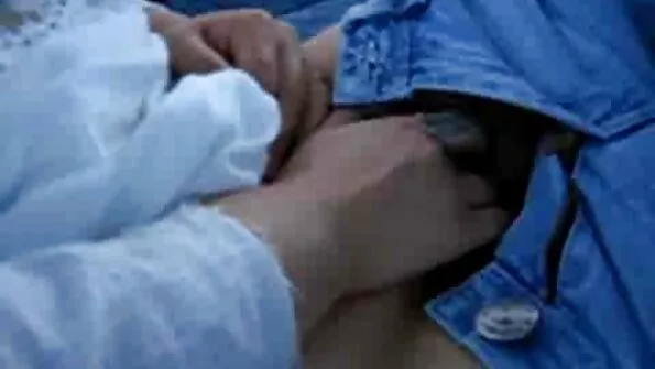 Білява сестра-сосалка радує рідного брата мінетом потай від seks porno mama мамки.