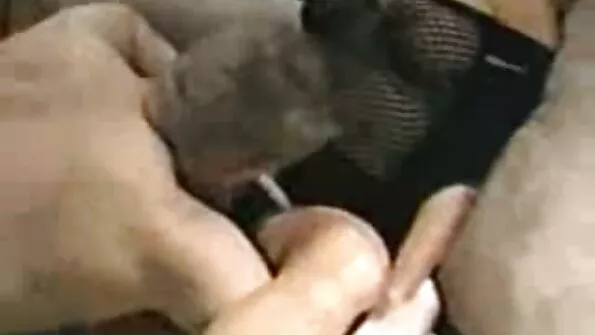 Тато mat porno ебет молоду дочку в кицьку тому що у неї гарна попка.
