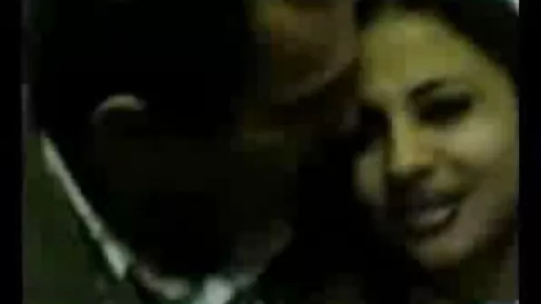 Просила братика зупинитися, порно молодих мам але він все одно продовжував трахкати мене.